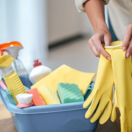 cleaning gloves